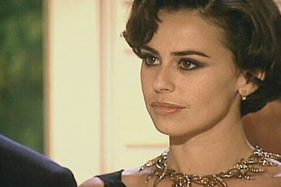 Пам’ятаєте красуню Маїзу з "Клона"? Ось як вона виглядає зараз (фото)